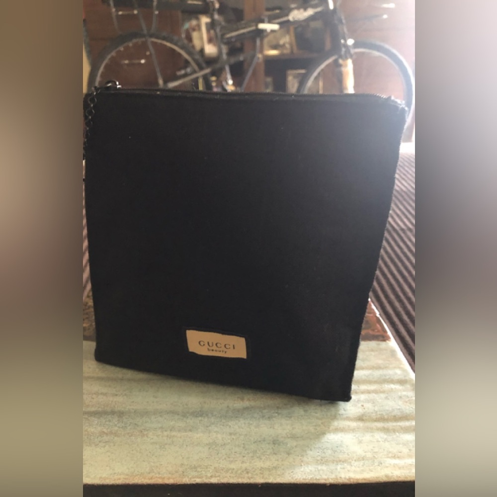 Gucci Black Toiletry Unisex Cosmetic Clutch Bag